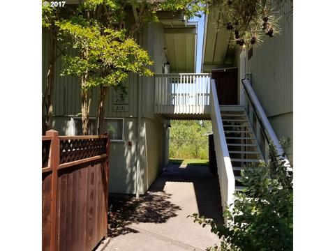 2133 W 15th Ct, Eugene, OR 97402 photo 1