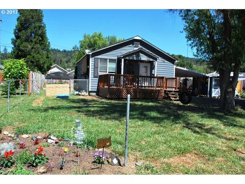 321 E First Ave, Sutherlin, OR 97479 photo 1