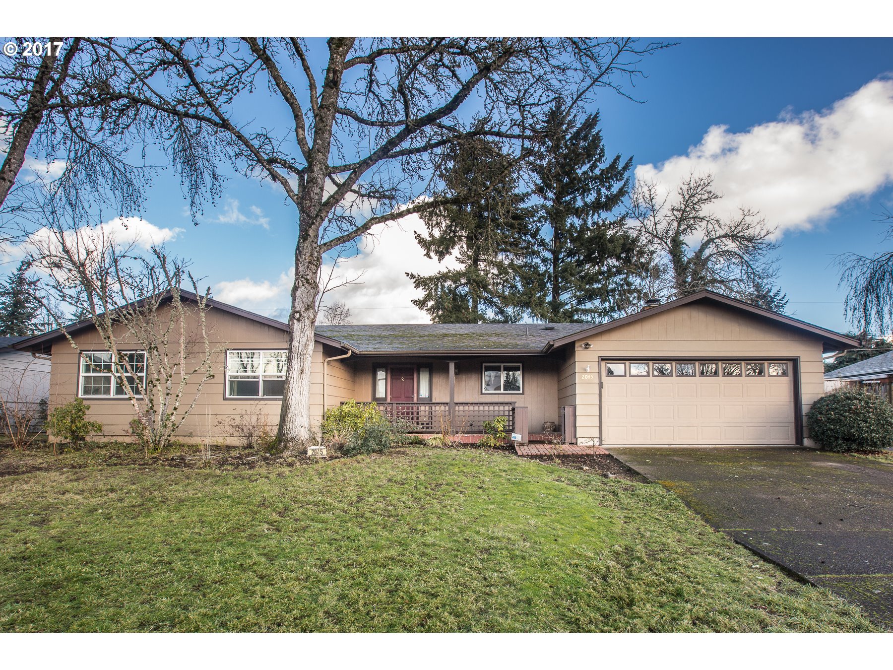 2045 Medina St, Eugene, OR 97401 photo 1