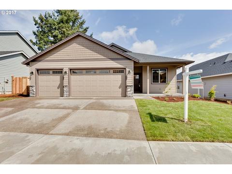1093 E 1st Ave, Estacada, OR 97023 photo 1