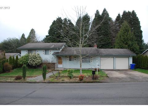 1055 SE Spruce Ct, Gresham, OR 97080 photo 1