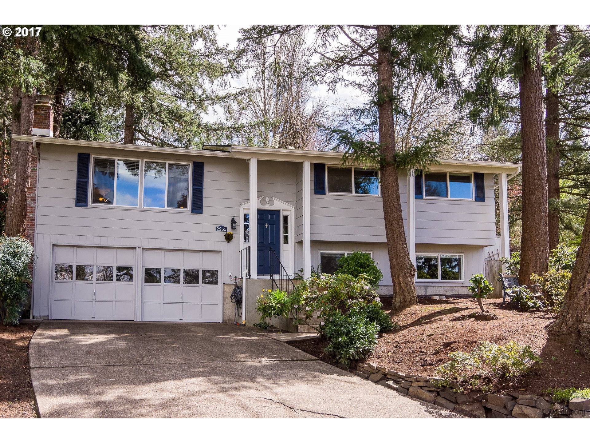 2255 Brittany St, Eugene, OR 97405 photo 1