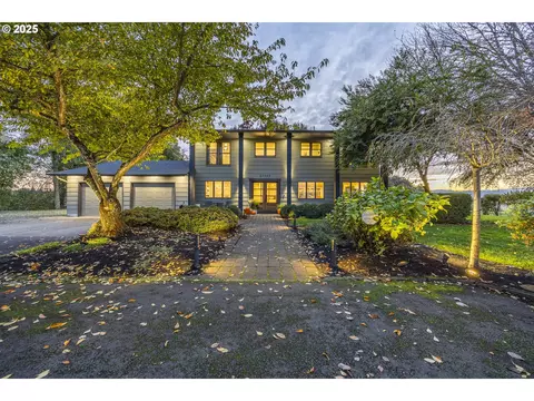 27565 Cox Butte Rd, Junction City, OR 97448
