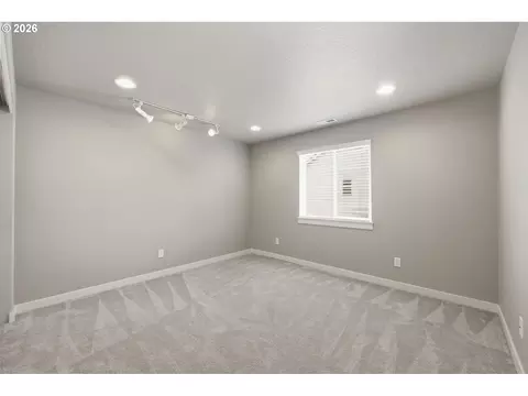 Bedroom - 1285 Tirion Ave, Eugene, OR 97404 photo 3 of 4
