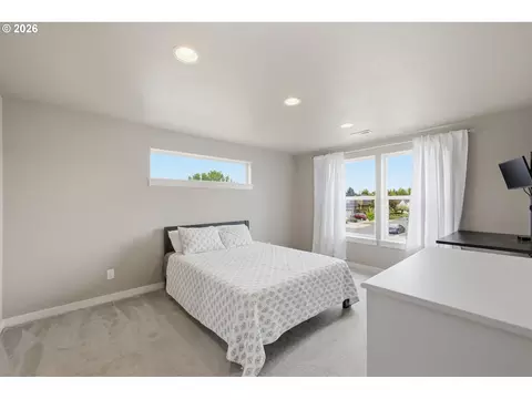 Bedroom - 1285 Tirion Ave, Eugene, OR 97404 photo 1 of 4