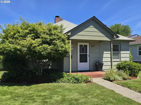 823 W 10th St, The Dalles, OR 97058