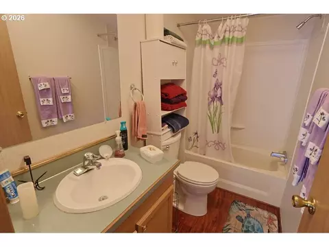 Bath - 631 2nd Ave, Powers, OR 97466 photo 2 of 2