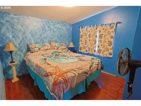 Bedroom - 631 2nd Ave, Powers, OR 97466 photo 3 of 4