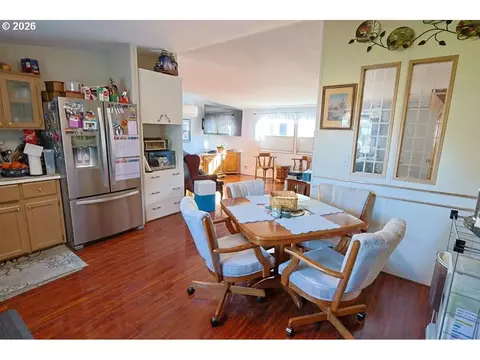 Dining - 631 2nd Ave, Powers, OR 97466 photo 1 of 2