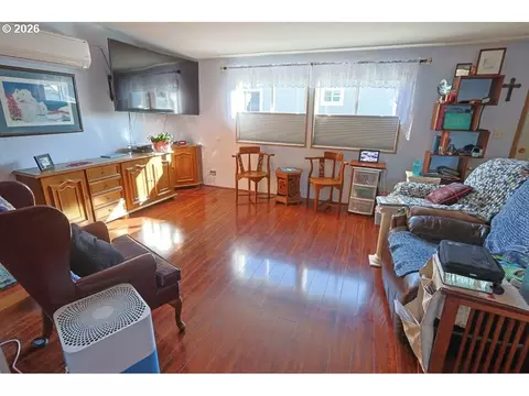 Living - 631 2nd Ave, Powers, OR 97466 photo 2 of 2