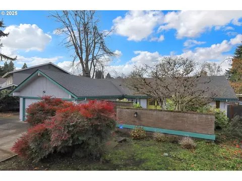 2776 Elysium Ave, Eugene, OR 97401