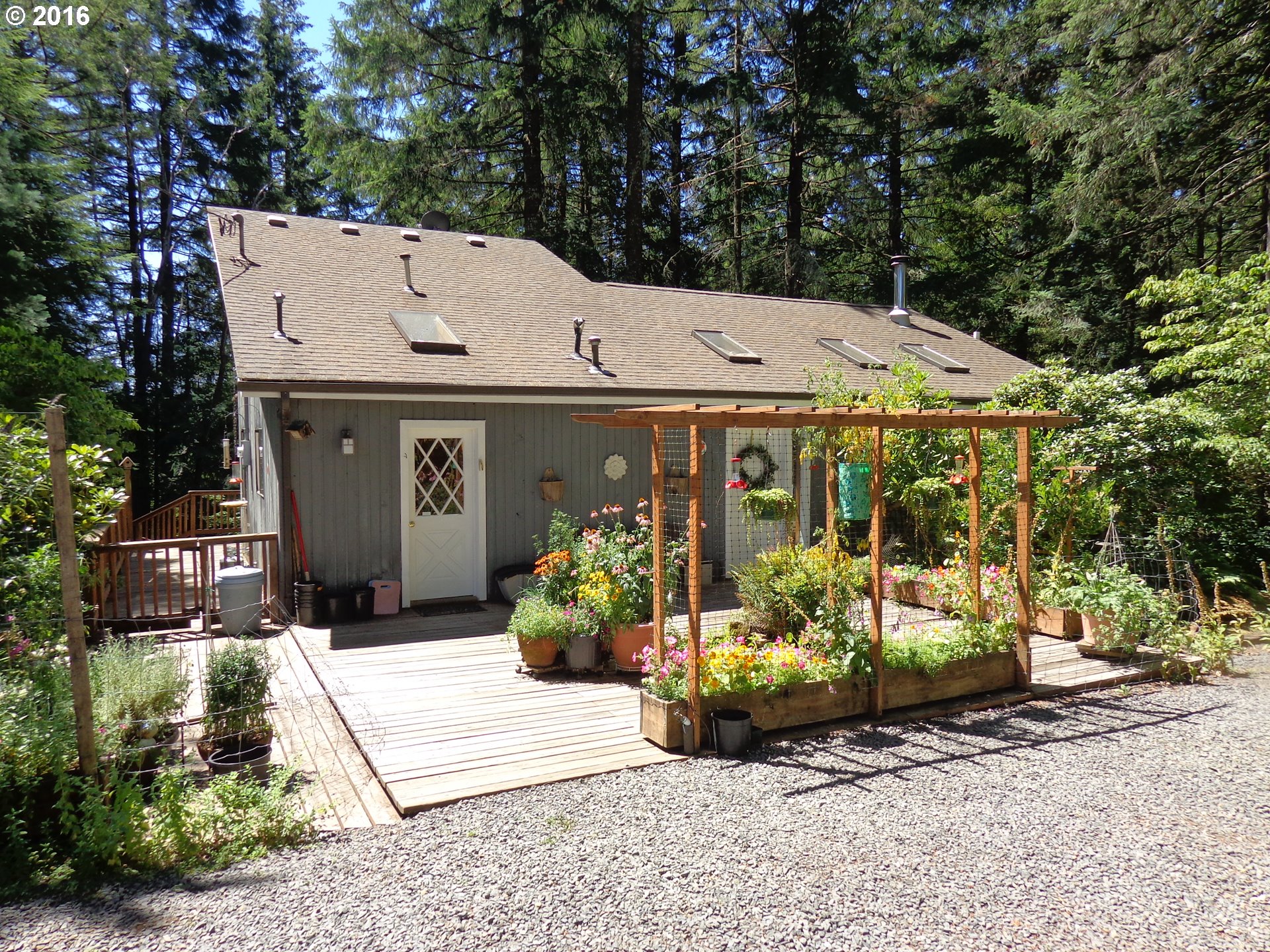 93144 Ewing Rd, Springfield, OR 97478 photo 1