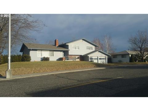208 Boardman Ave, Boardman, OR 97818 photo 1