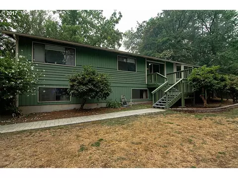 1730 Glide Loop Dr, Glide, OR 97443 photo 1