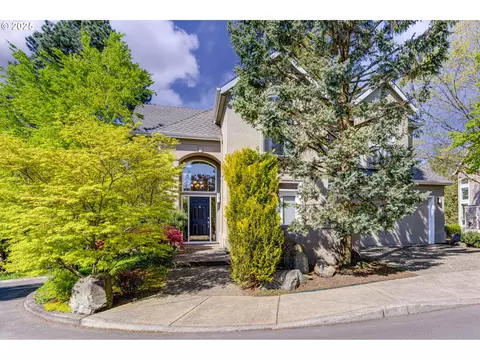 38 Morningview Cir, Lake Oswego, OR 97035