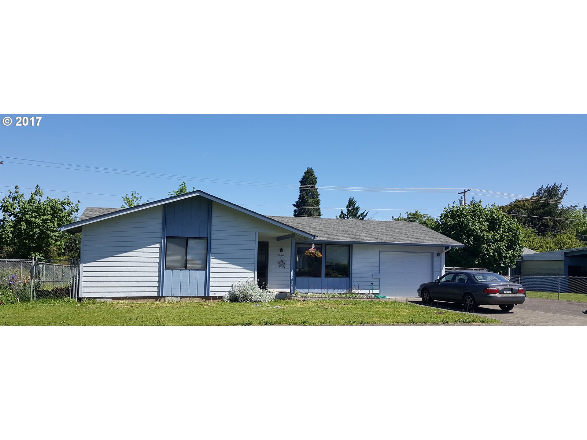 1460 D St, Springfield, OR 97477 photo 1