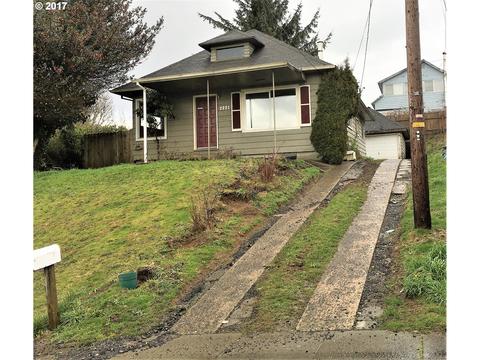 2221 Meade, North Bend, OR 97459 photo 1