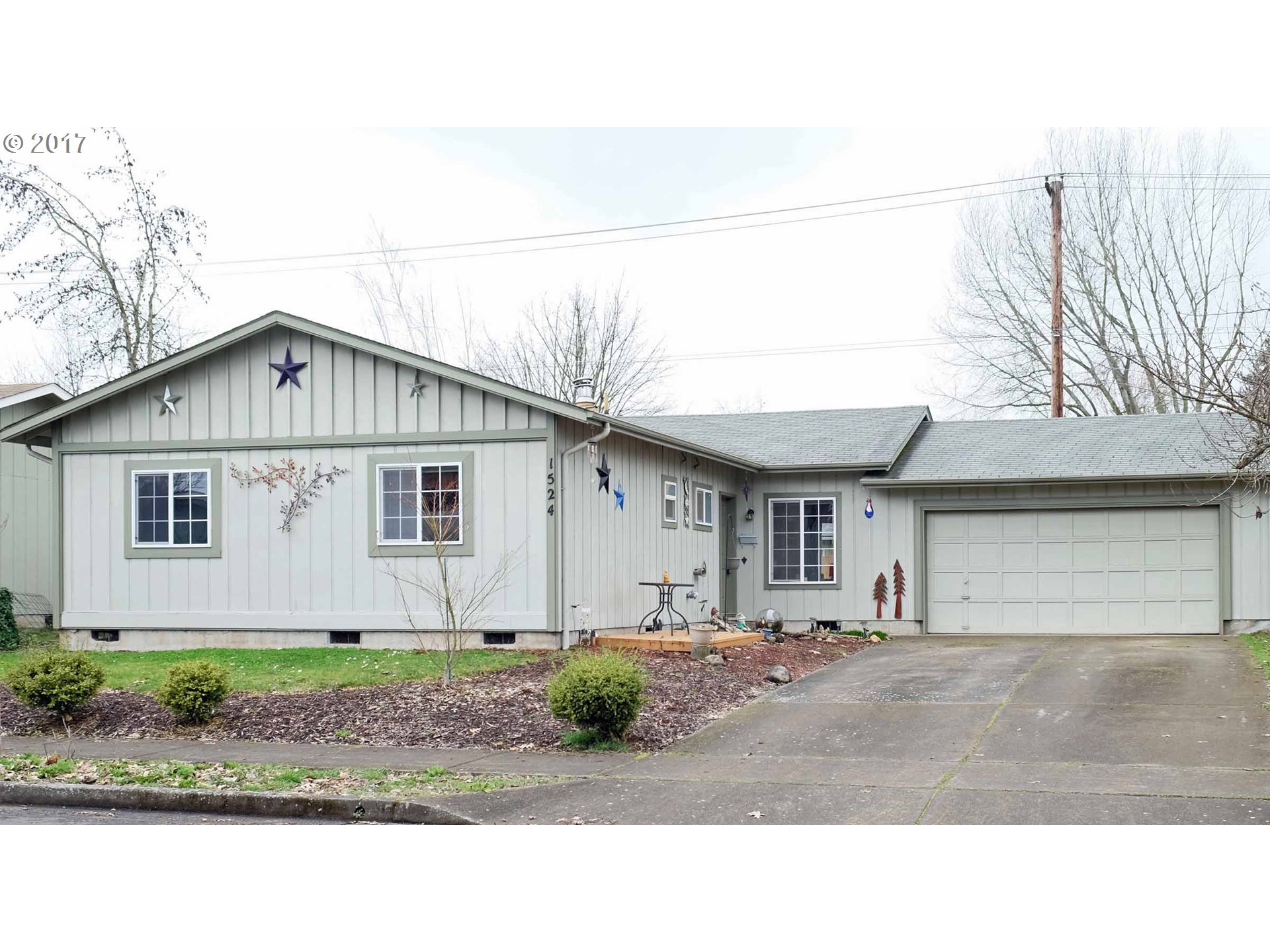 1524 Dola St, Eugene, OR 97402 photo 1
