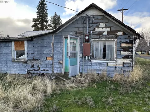 233 N Potter St, Condon, OR 97823