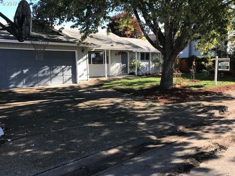 933 Rainbow Dr, Springfield, OR 97477 photo 1