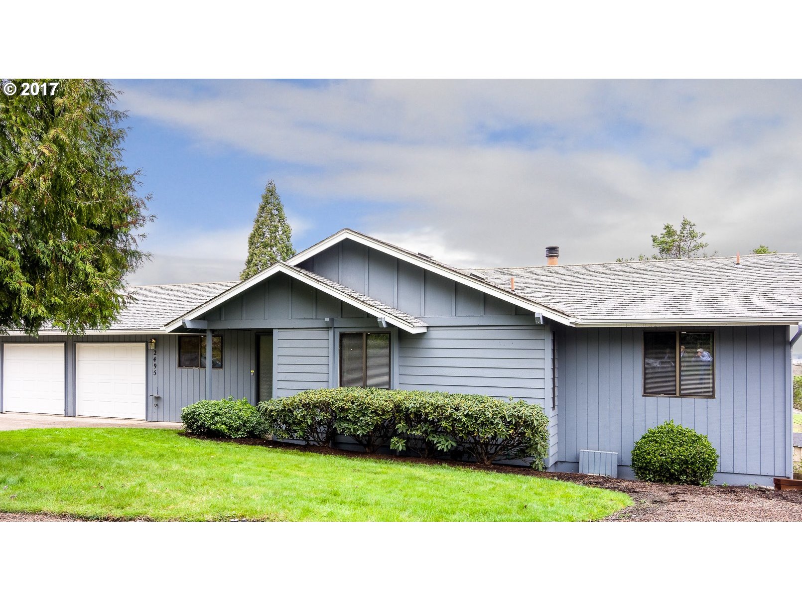 2495 W 22nd Ave, Eugene, OR 97405 photo 1