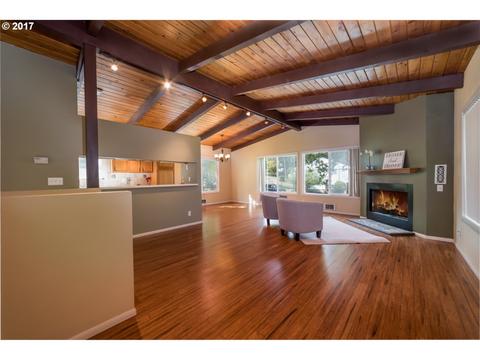 975 E 44th Ave, Eugene, OR 97405 photo 1
