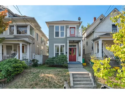 606 NE Tillamook St, Portland, OR 97212