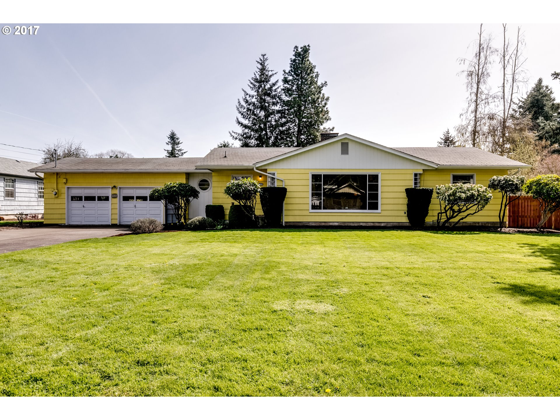 560 Park Ave, Eugene, OR 97404 photo 1