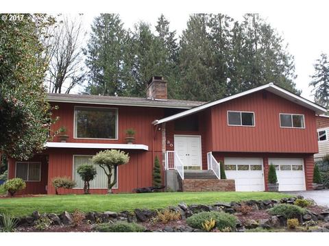 130 E Canyonview Dr, Longview, WA 98632 photo 1