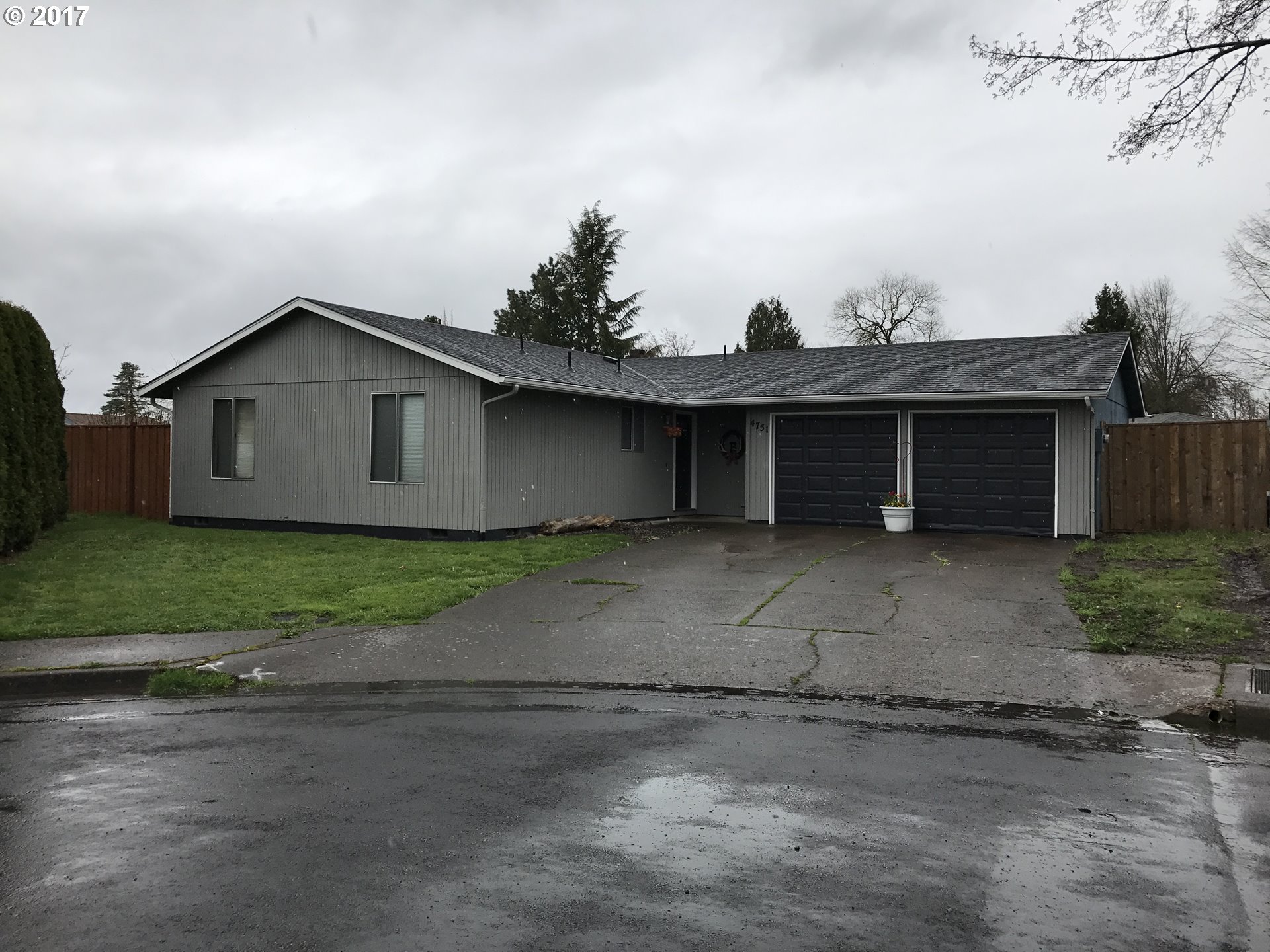 4751 Royal Ave, Eugene, OR 97402 photo 1