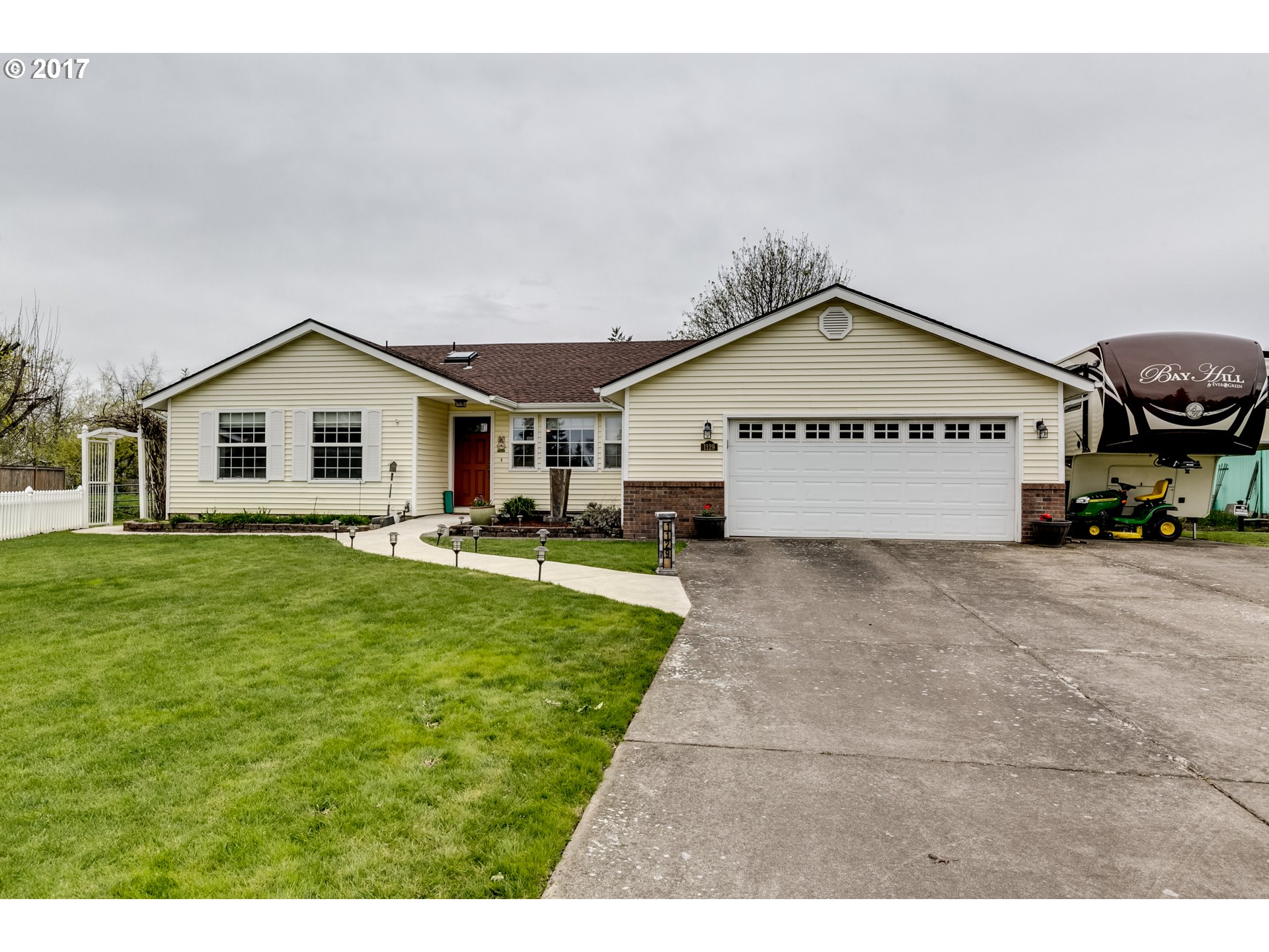1129 Elizabeth St, Eugene, OR 97402 photo 1