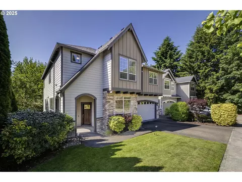 6816 NE Willowgrove St, Hillsboro, OR 97124