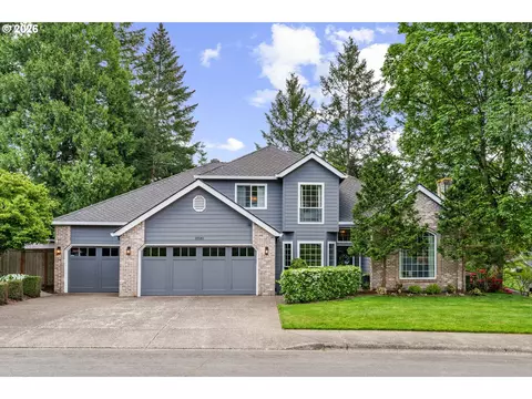 10581 NW Lost Park Dr, Portland, OR 97229