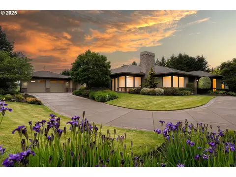 840 Sahalee Ct, Salem, OR 97306