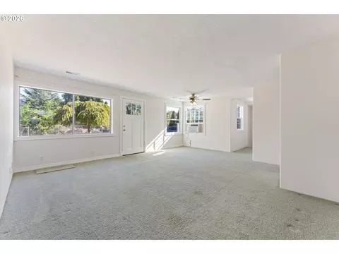 Living - 2360 NE Cleveland Ave, Gresham, OR 97030 photo 3 of 7