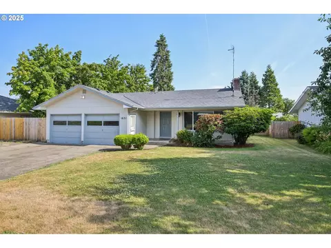 1631 N Clark St, Cornelius, OR 97113