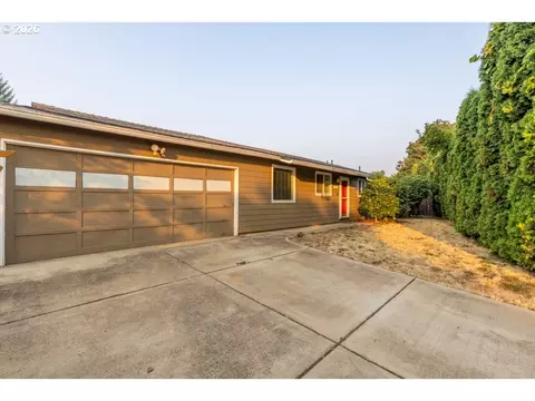1090 Denise St SE, Salem, OR 97306