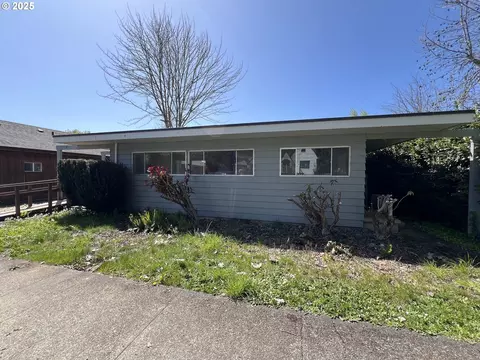259 N Henry St, Coquille, OR 97423