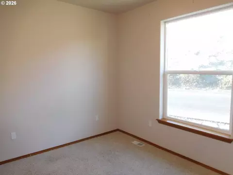 Bedroom - 815 N Main St, Pendleton, OR 97801 photo 1 of 1