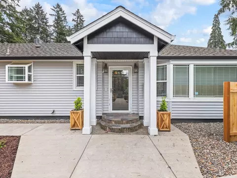 2312 SE Risley Ave, Oak Grove, OR 97267