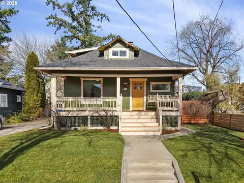 3755 SE Lincoln St, Portland, OR 97214