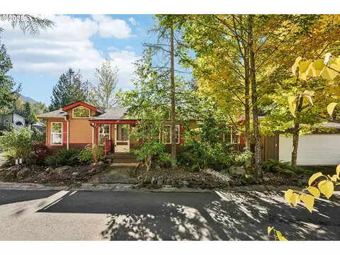 25222 E Welches Rd #30, Welches, OR 97067