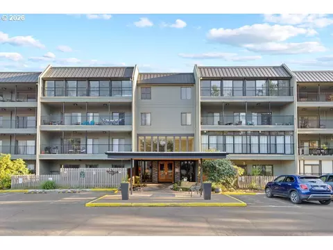 45 Eagle Crest Dr #501, Lake Oswego, OR 97035