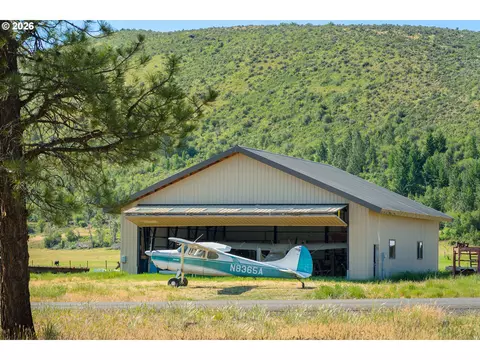 1 Sawmill Cutoff Ln, Halfway, OR 97834