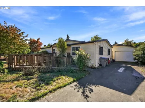 10676 SW Cook Ln, Tigard, OR 97223