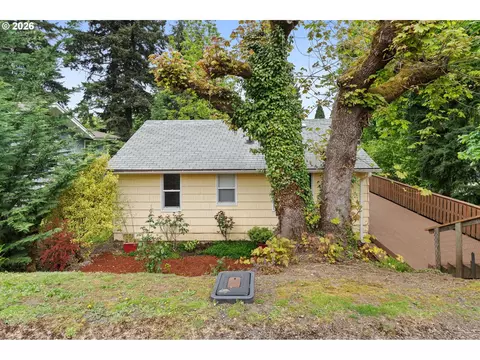 4008 E 14th St, Vancouver, WA 98661