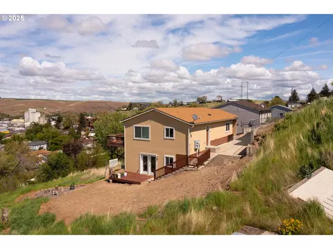 937 S Main Pl, Pendleton, OR 97801 photo 1