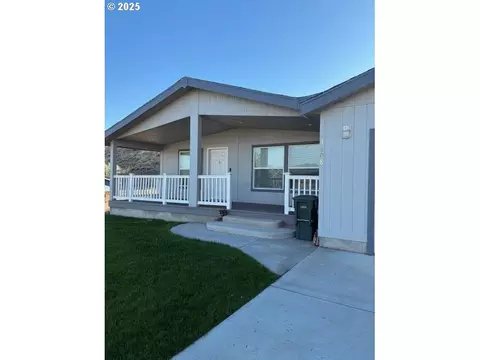 3108 SW River View Dr, Pendleton, OR 97801