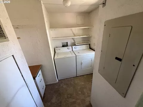 92008 Maple Ln, Springfield, OR 97478 photo 13