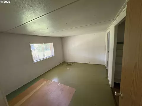 92008 Maple Ln, Springfield, OR 97478 photo 17